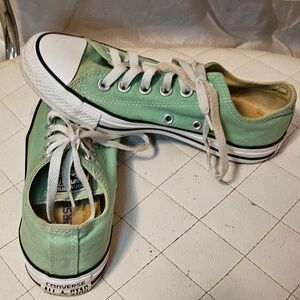 Chuck Taylor all stars mint green low